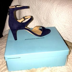 Navy Blue Antonio Melani heels size:8 1/2